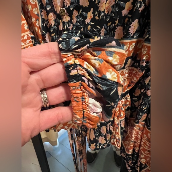 Jen’s Pirate Booty xs shirt - Picture 5 of 9